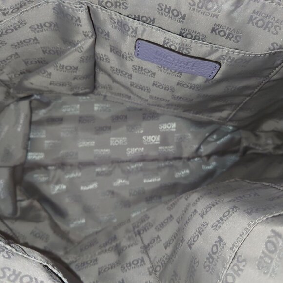 Michael Kors Lilac Jet Set Bag - Picture 11 of 16